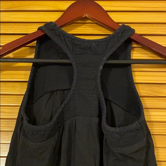 Roxy Razorback Tank!🖤🖤 - Picture 5 of 5